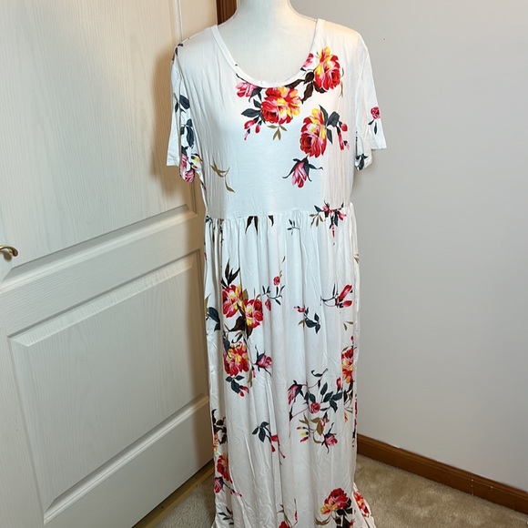 Women’s 3xl Floral Maxi dress VIISHOW NWT - Picture 2 of 7